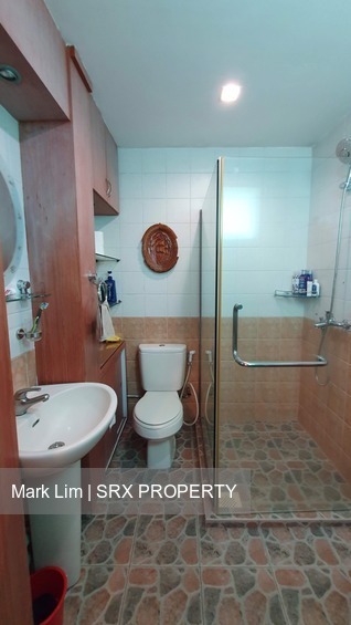 Blk 327 Jurong East Street 31 (Jurong East), HDB Executive #204267451